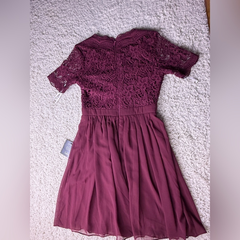 Women’s Small Lulu’s Burgundy Dress NWT - Picture 2 of 6